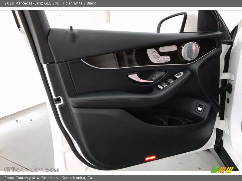 Polar White / Black 2018 Mercedes-Benz GLC 300