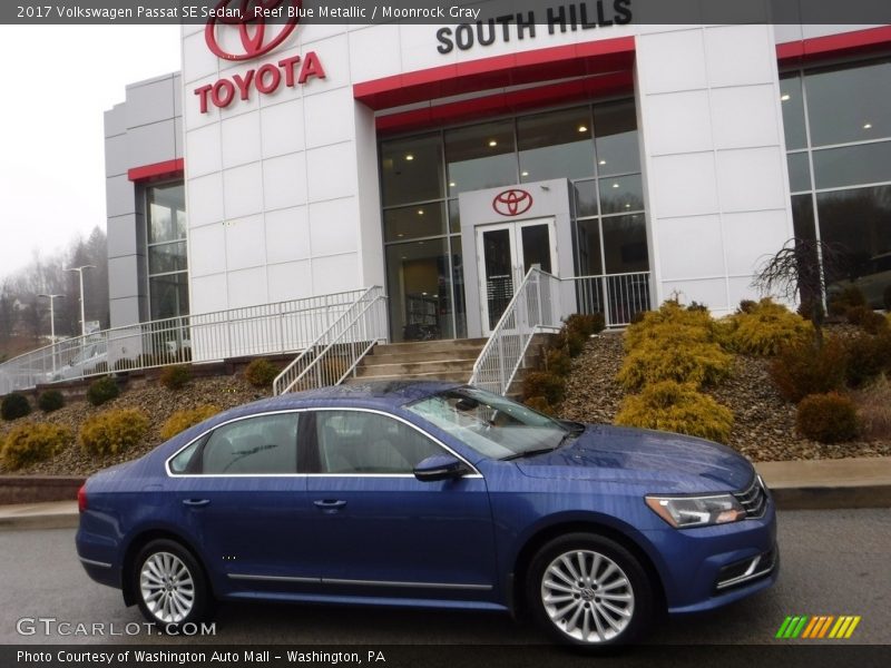 Reef Blue Metallic / Moonrock Gray 2017 Volkswagen Passat SE Sedan