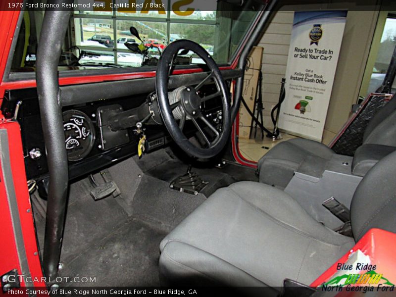 Castillo Red / Black 1976 Ford Bronco Restomod 4x4