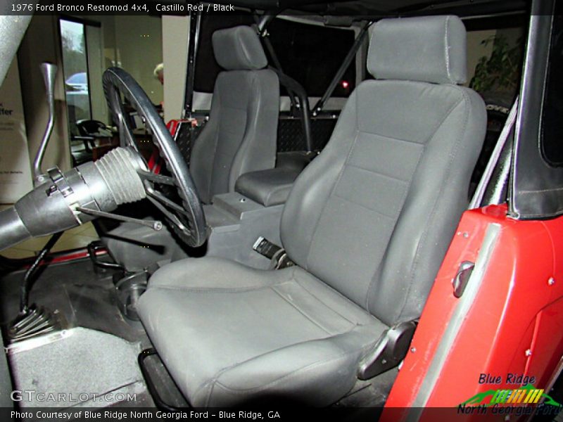 Castillo Red / Black 1976 Ford Bronco Restomod 4x4