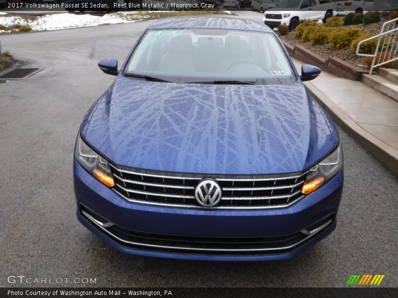 Reef Blue Metallic / Moonrock Gray 2017 Volkswagen Passat SE Sedan