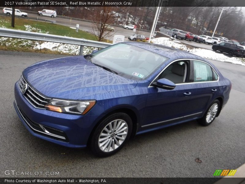 Reef Blue Metallic / Moonrock Gray 2017 Volkswagen Passat SE Sedan