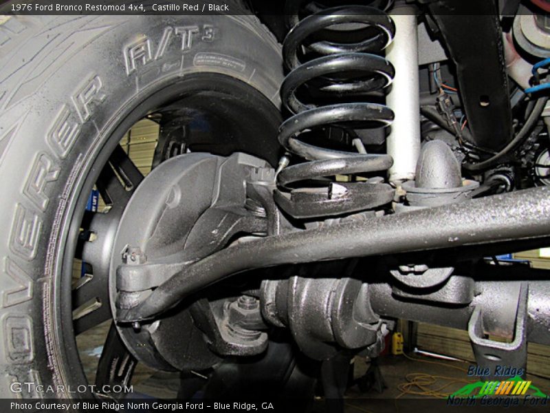 Castillo Red / Black 1976 Ford Bronco Restomod 4x4