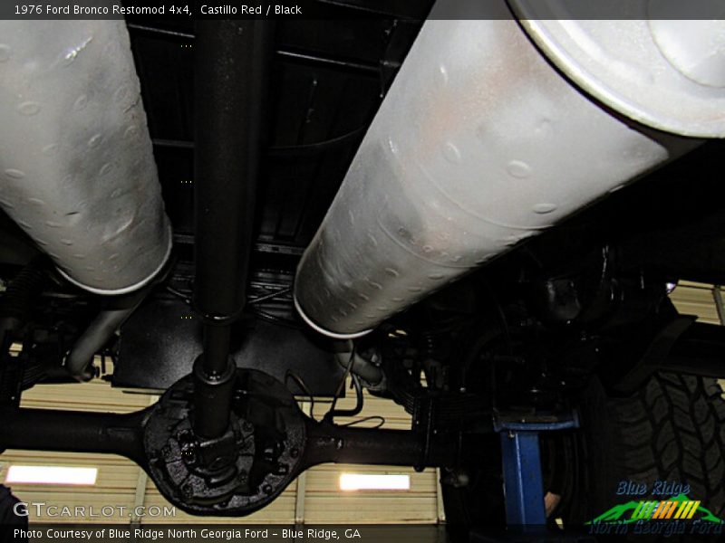 Castillo Red / Black 1976 Ford Bronco Restomod 4x4