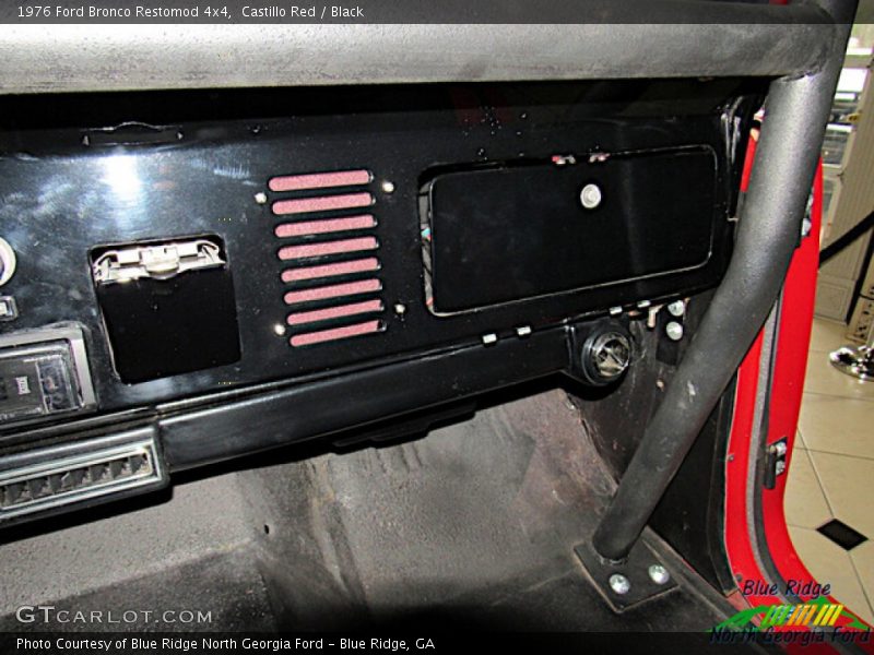 Castillo Red / Black 1976 Ford Bronco Restomod 4x4