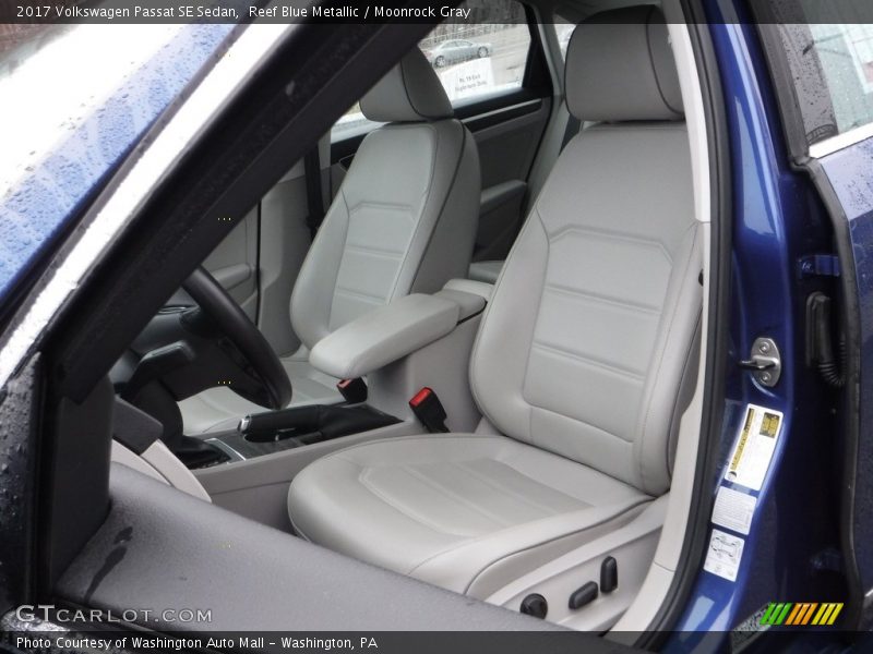Reef Blue Metallic / Moonrock Gray 2017 Volkswagen Passat SE Sedan