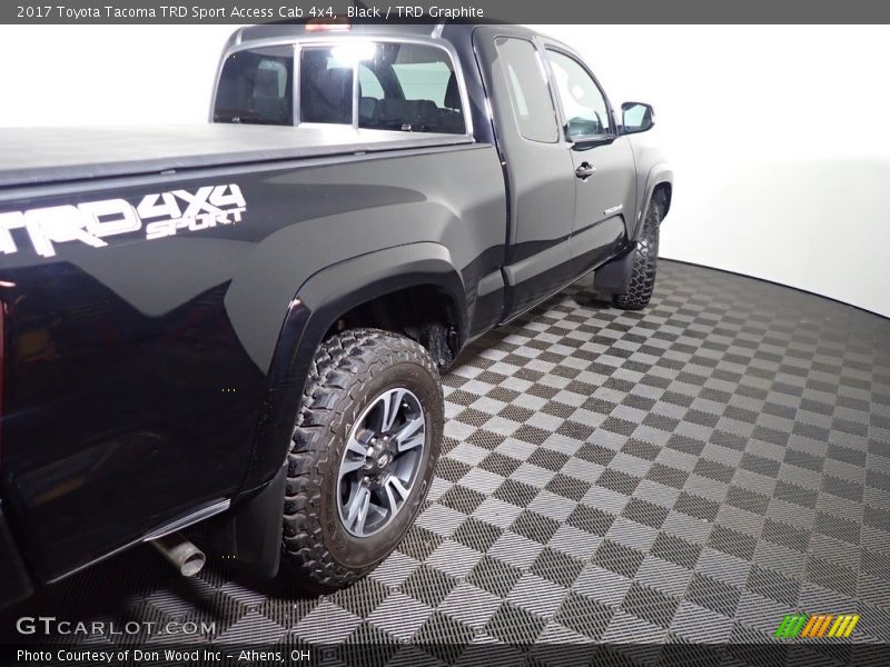 Black / TRD Graphite 2017 Toyota Tacoma TRD Sport Access Cab 4x4