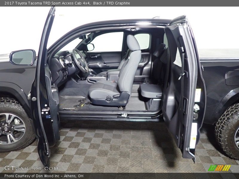 Black / TRD Graphite 2017 Toyota Tacoma TRD Sport Access Cab 4x4