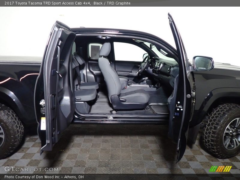 Black / TRD Graphite 2017 Toyota Tacoma TRD Sport Access Cab 4x4