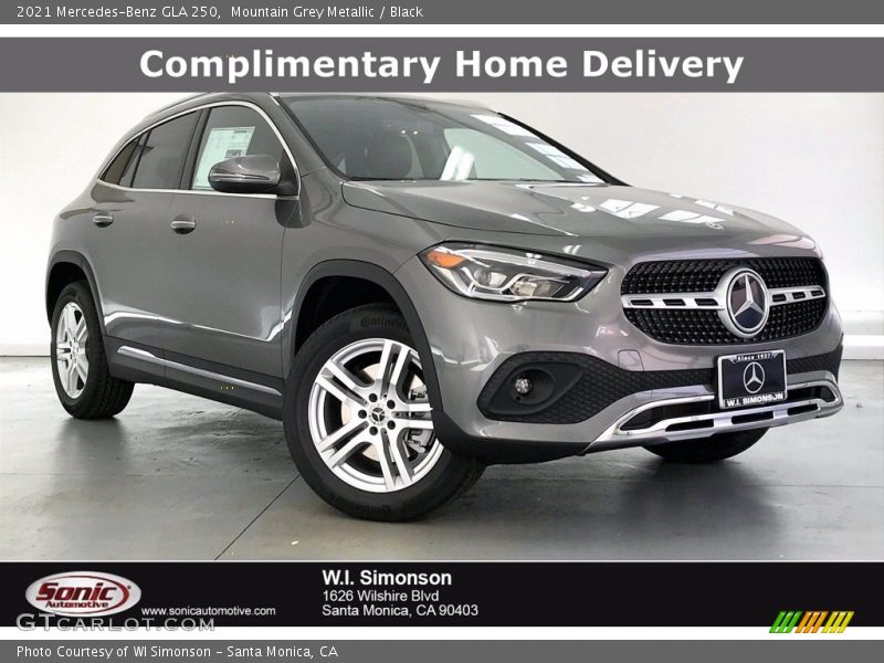 Mountain Grey Metallic / Black 2021 Mercedes-Benz GLA 250