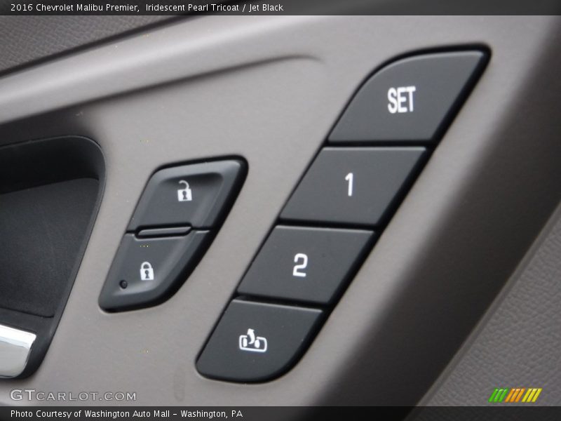 Iridescent Pearl Tricoat / Jet Black 2016 Chevrolet Malibu Premier