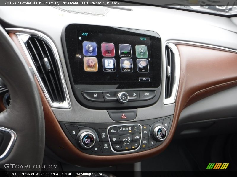 Iridescent Pearl Tricoat / Jet Black 2016 Chevrolet Malibu Premier
