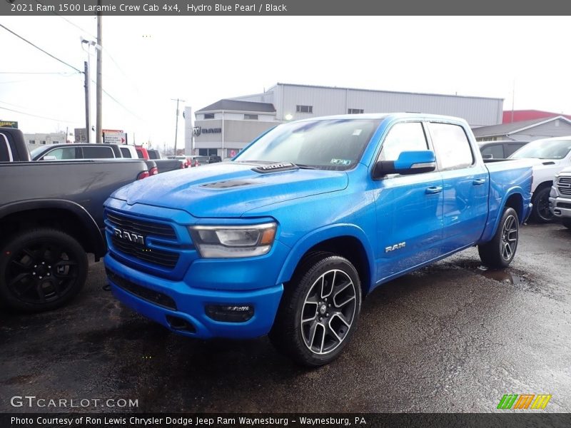 Front 3/4 View of 2021 1500 Laramie Crew Cab 4x4