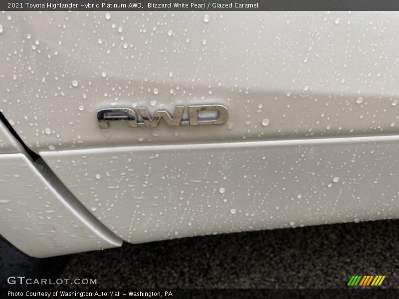 Blizzard White Pearl / Glazed Caramel 2021 Toyota Highlander Hybrid Platinum AWD