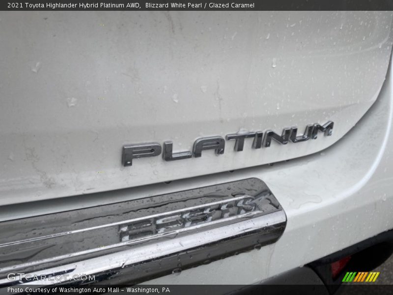 Blizzard White Pearl / Glazed Caramel 2021 Toyota Highlander Hybrid Platinum AWD