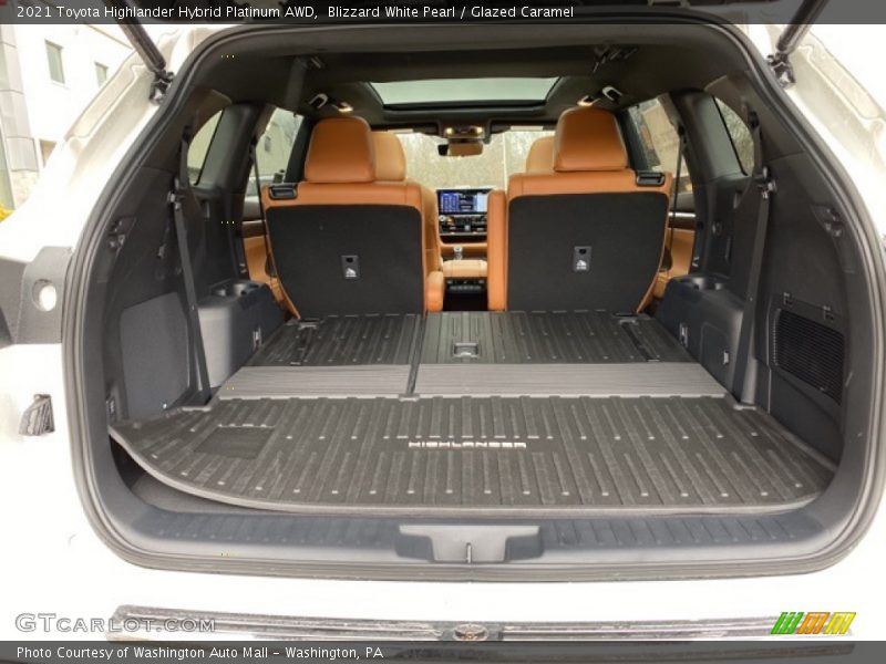 Blizzard White Pearl / Glazed Caramel 2021 Toyota Highlander Hybrid Platinum AWD