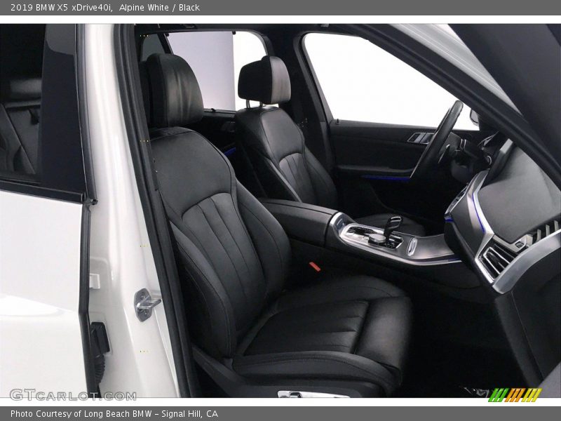 Alpine White / Black 2019 BMW X5 xDrive40i