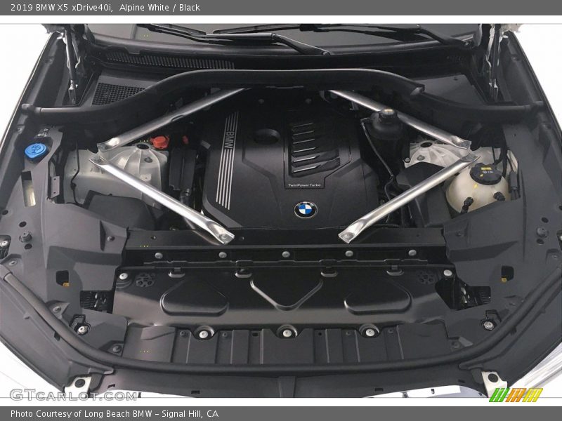 Alpine White / Black 2019 BMW X5 xDrive40i