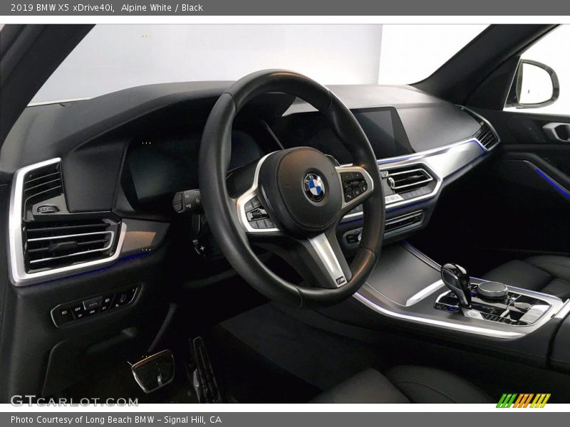 Alpine White / Black 2019 BMW X5 xDrive40i