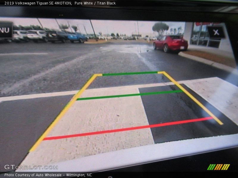 Pure White / Titan Black 2019 Volkswagen Tiguan SE 4MOTION