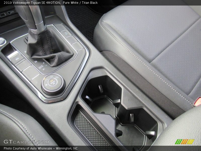 Pure White / Titan Black 2019 Volkswagen Tiguan SE 4MOTION