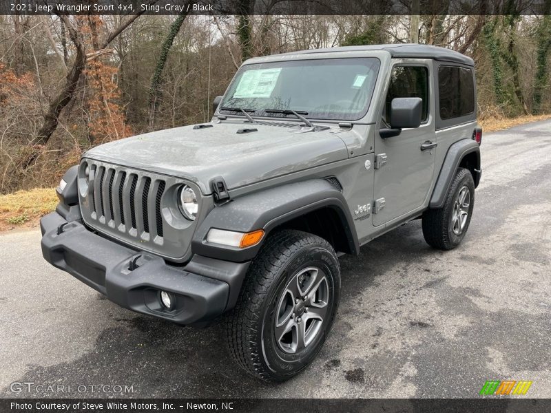 Front 3/4 View of 2021 Wrangler Sport 4x4