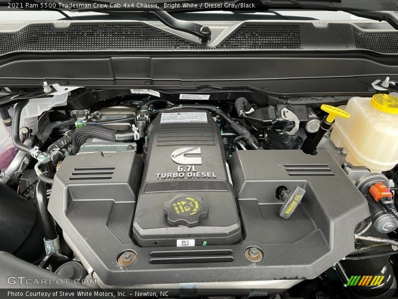 Bright White / Diesel Gray/Black 2021 Ram 5500 Tradesman Crew Cab 4x4 Chassis