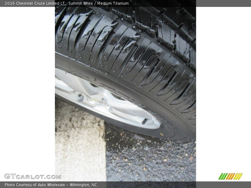 Summit White / Medium Titanium 2016 Chevrolet Cruze Limited LT