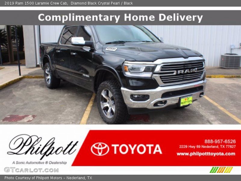 Diamond Black Crystal Pearl / Black 2019 Ram 1500 Laramie Crew Cab