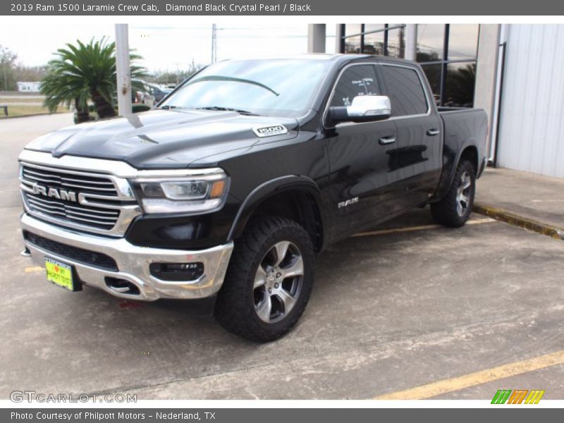 Diamond Black Crystal Pearl / Black 2019 Ram 1500 Laramie Crew Cab
