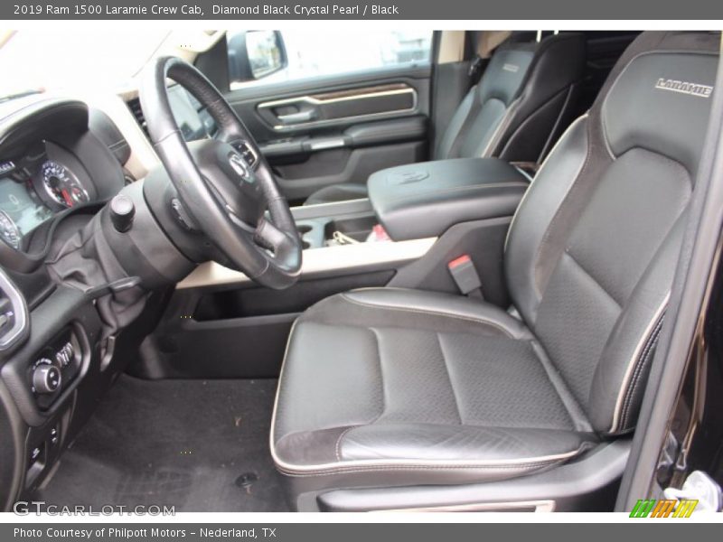 Diamond Black Crystal Pearl / Black 2019 Ram 1500 Laramie Crew Cab