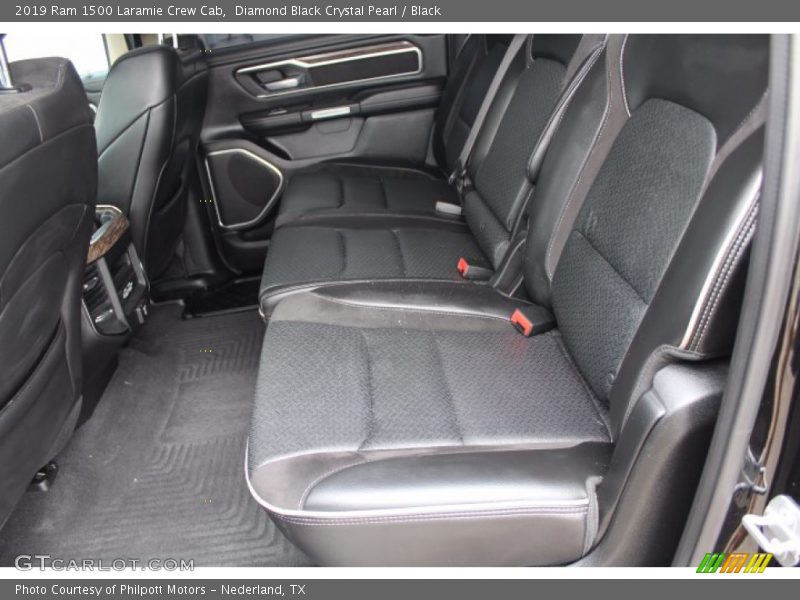 Diamond Black Crystal Pearl / Black 2019 Ram 1500 Laramie Crew Cab