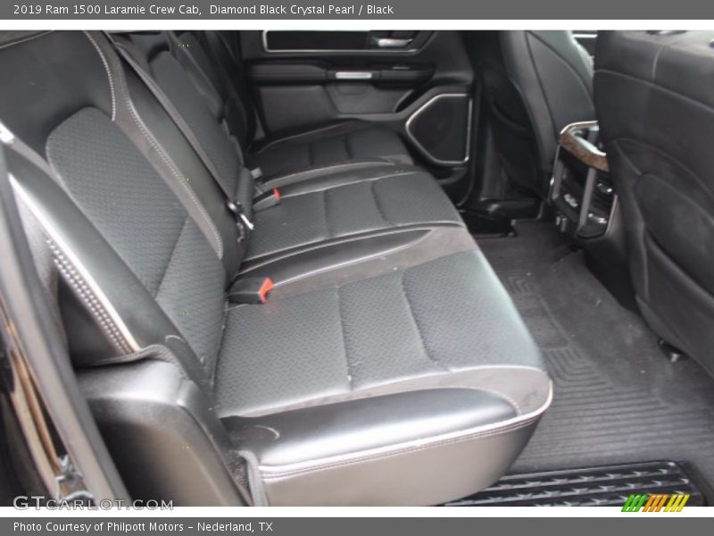 Diamond Black Crystal Pearl / Black 2019 Ram 1500 Laramie Crew Cab