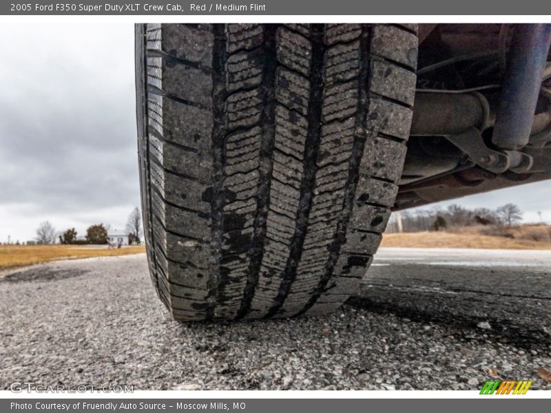 Red / Medium Flint 2005 Ford F350 Super Duty XLT Crew Cab