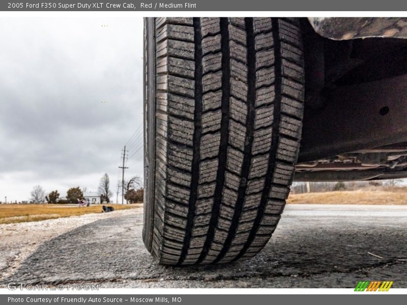 Red / Medium Flint 2005 Ford F350 Super Duty XLT Crew Cab