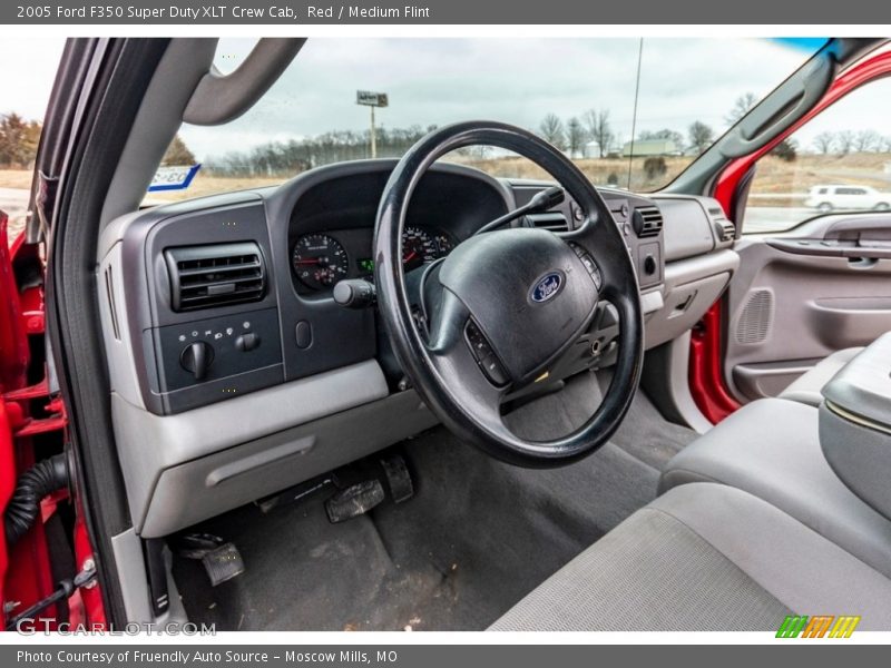  2005 F350 Super Duty XLT Crew Cab Medium Flint Interior