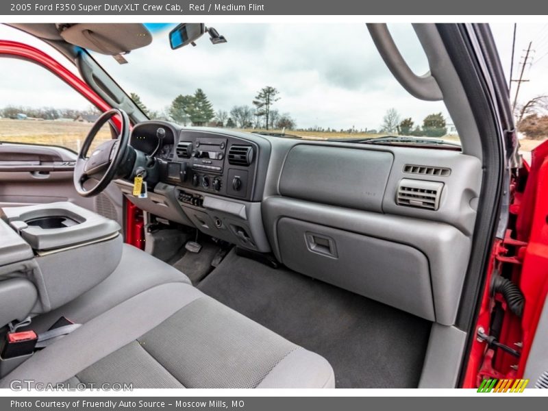  2005 F350 Super Duty XLT Crew Cab Medium Flint Interior