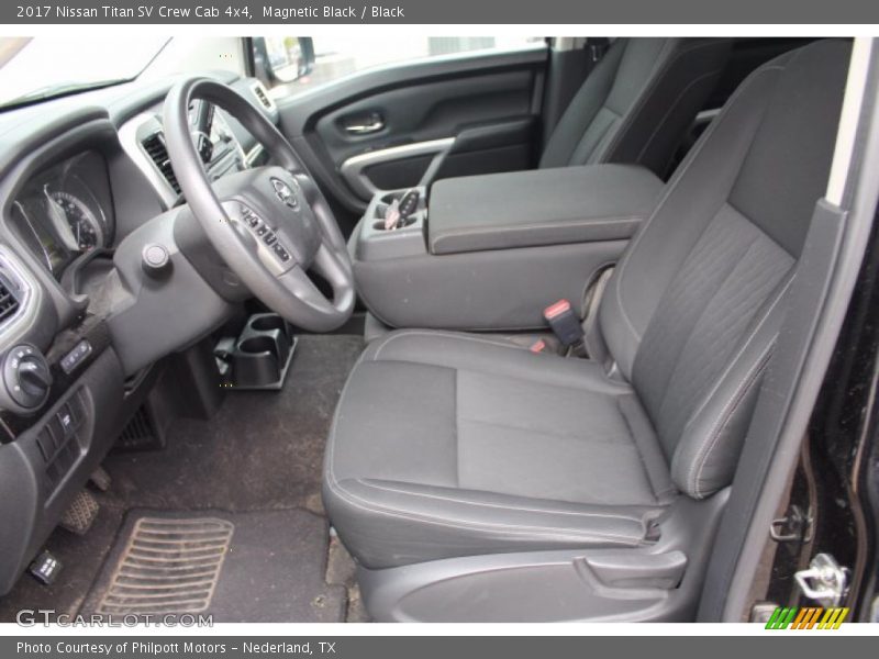 Magnetic Black / Black 2017 Nissan Titan SV Crew Cab 4x4