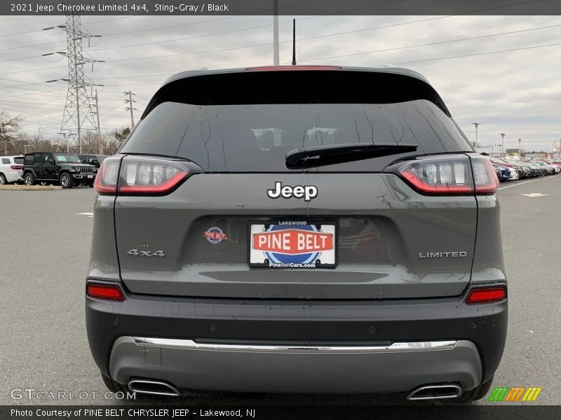 Sting-Gray / Black 2021 Jeep Cherokee Limited 4x4