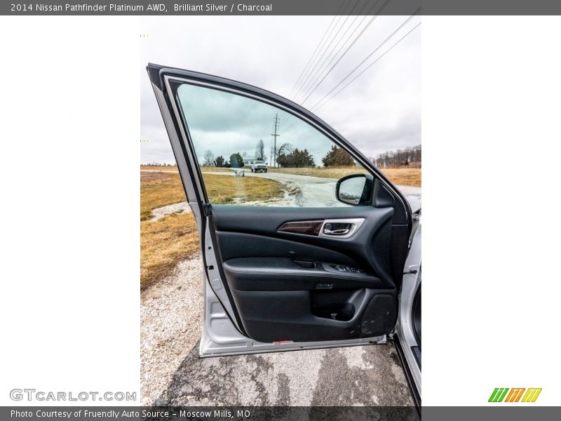 Brilliant Silver / Charcoal 2014 Nissan Pathfinder Platinum AWD