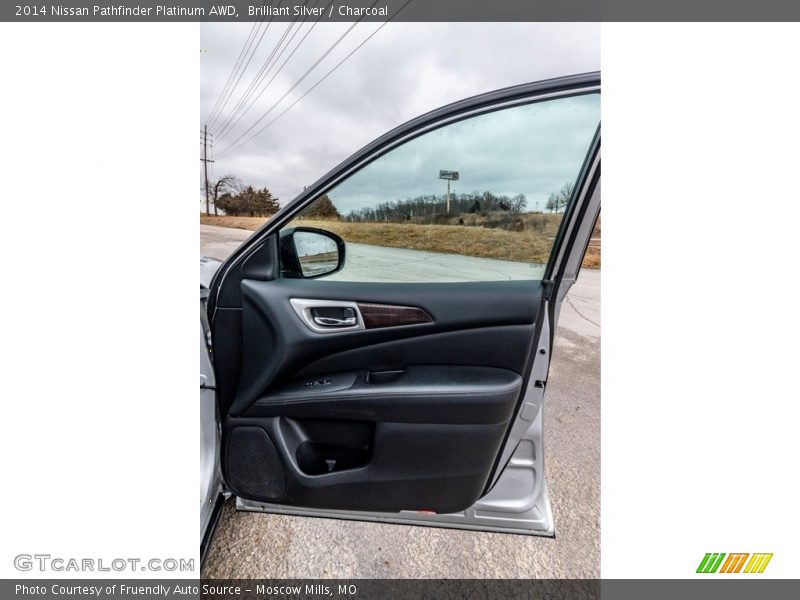 Brilliant Silver / Charcoal 2014 Nissan Pathfinder Platinum AWD