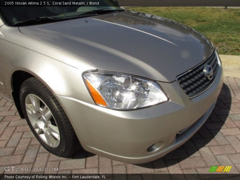 Coral Sand Metallic / Blond 2005 Nissan Altima 2.5 S