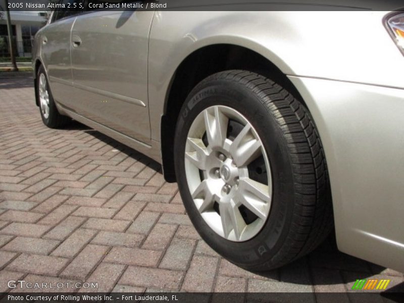 Coral Sand Metallic / Blond 2005 Nissan Altima 2.5 S