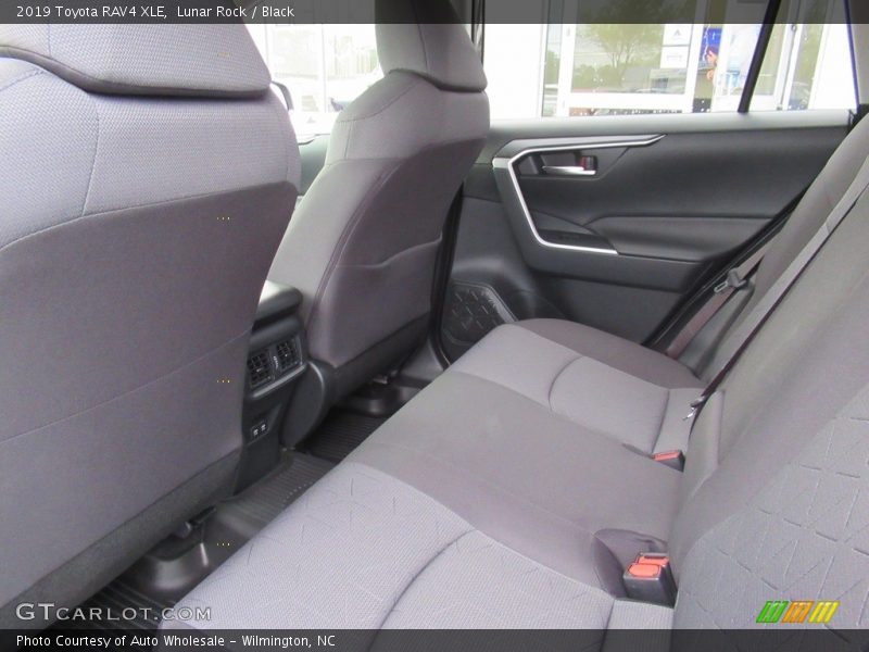 Lunar Rock / Black 2019 Toyota RAV4 XLE