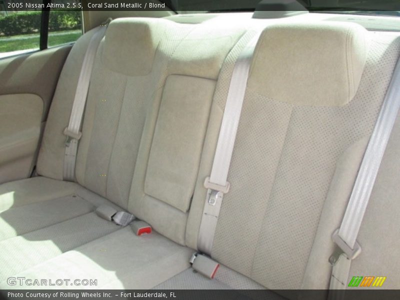 Coral Sand Metallic / Blond 2005 Nissan Altima 2.5 S
