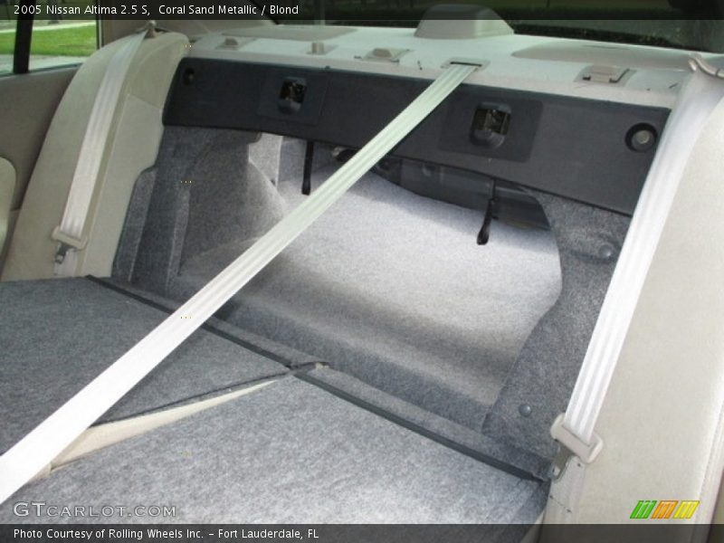 Coral Sand Metallic / Blond 2005 Nissan Altima 2.5 S