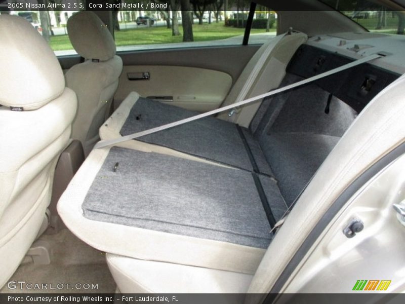 Coral Sand Metallic / Blond 2005 Nissan Altima 2.5 S