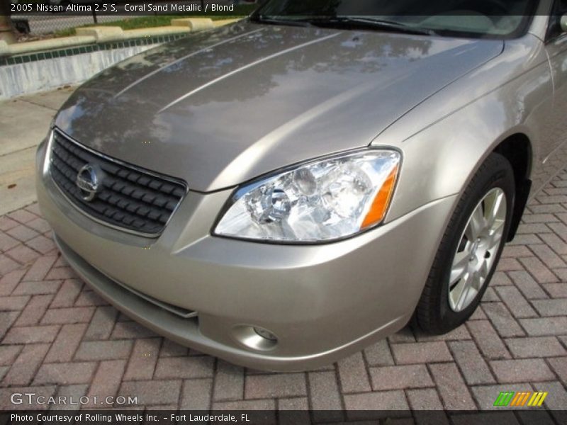 Coral Sand Metallic / Blond 2005 Nissan Altima 2.5 S