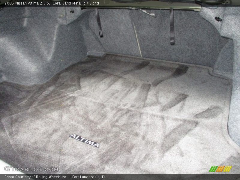 Coral Sand Metallic / Blond 2005 Nissan Altima 2.5 S