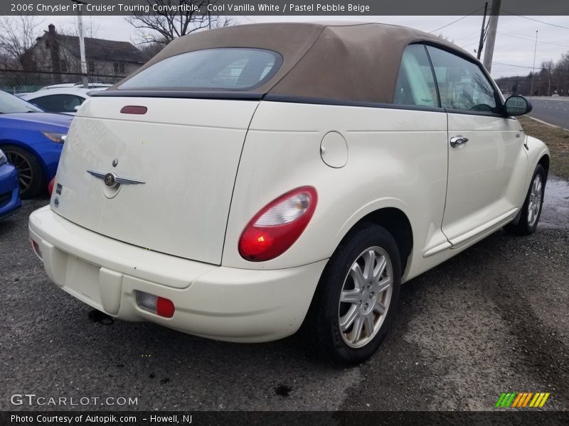 Cool Vanilla White / Pastel Pebble Beige 2006 Chrysler PT Cruiser Touring Convertible